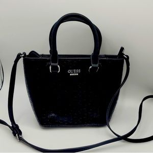 GUESS 3 COMPARTMENTS TO THIS SMALL BUT VERY LARGE BLACK CROSSBODY 👛!❤️🙏📦🫶🎁